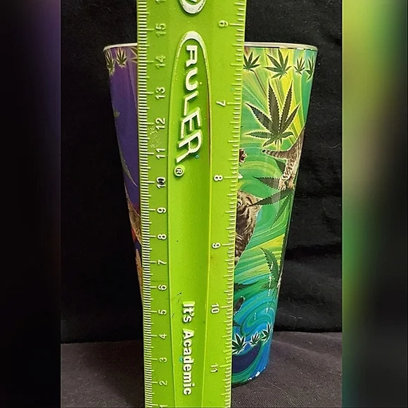 Cats and WEEEd Pint Glass NEW - Picture 7 of 9